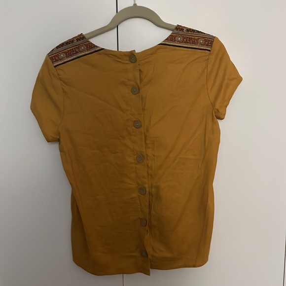 X-small Sherpa Adventure Gear Kiran Embroidery Top - Picture 3 of 3